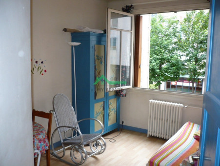 PARIS 11EME ARRONDISSEMENT  590 €