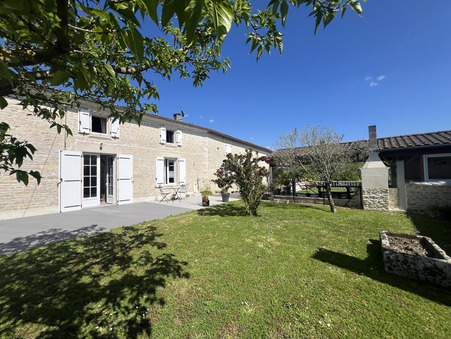 Contré  254 400 €