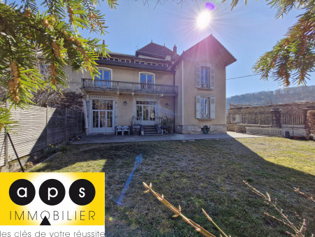 ARBOIS  540 000 €