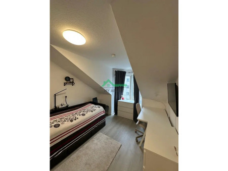 PARIS 16EME ARRONDISSEMENT  840 €