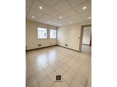 Vente Professionnel CLUSES Réf. 8867031 - Slide 2