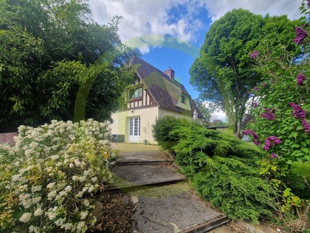 IVRY LA BATAILLE  220 000 €