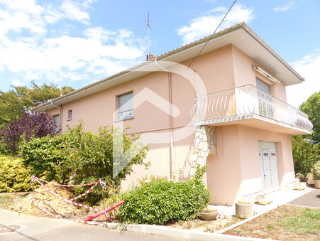 Peyrehorade  178 500 €