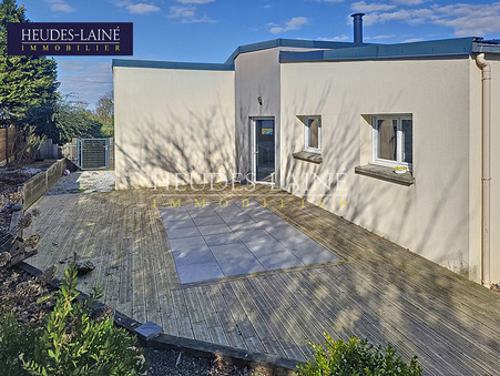 Isigny-le-buat  221 000 €