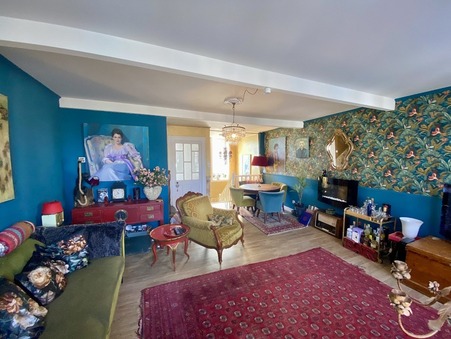 MONTMOREAU SAINT CYBARD  154 500 €