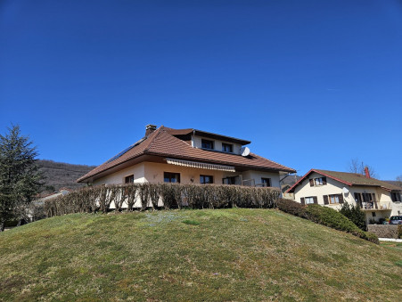Saint-Lupicin  259 000 €