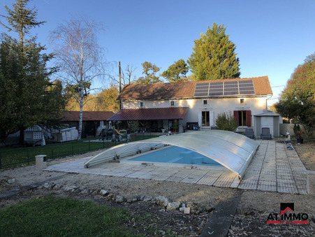 Salles de Barbezieux  128 500 €