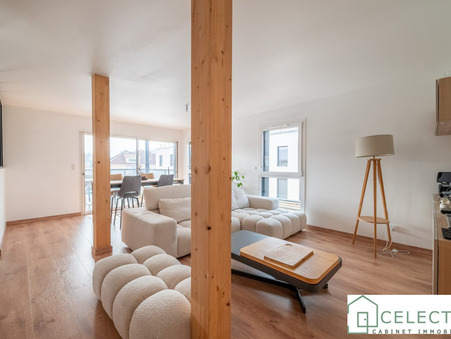 Pontarlier  582 500 €