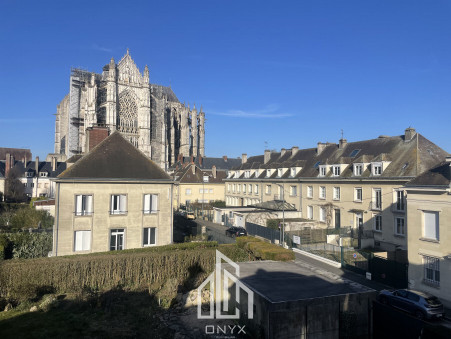 BEAUVAIS  790 €