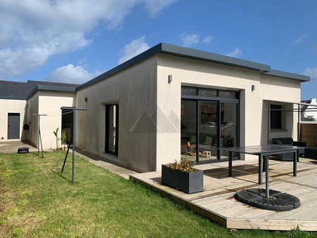 Saint renan  376 300 €