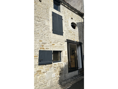 Coulon  136 500 €