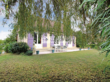Montfort-l\'Amaury  545 000 €