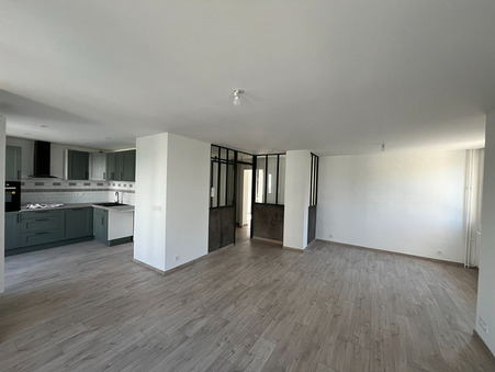 Saint-Étienne  570 €