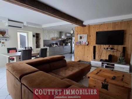 LA ROCHEFOUCAULD EN ANGOUMOIS   173 250 €