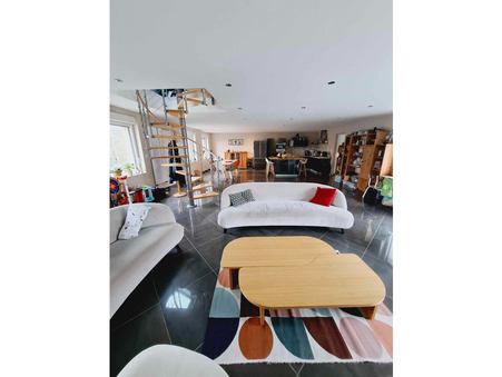 Hasnon  378 000 €