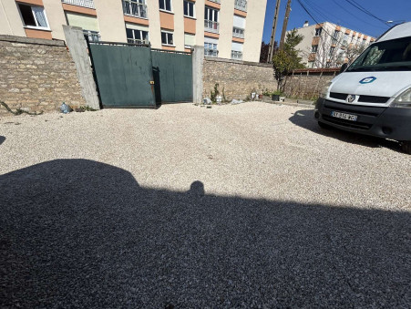 DIJON  125 000 €