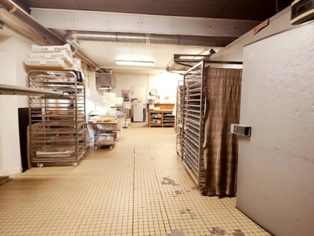 Local commercial sur Étauliers ; 480 000 €  ; Achat Réf. 11_5382