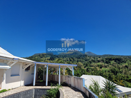 Maison sur Saint-Claude ; 385 000 €  ; A vendre Réf. 216.1