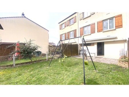 Plaisir  325 000 €