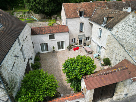 Juziers  689 000 €
