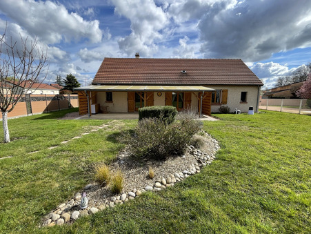 Vendat  242 000 €