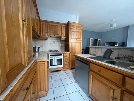 Saint-étienne 90 000 €