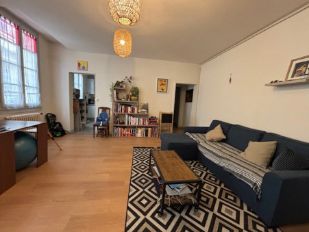 PERIGUEUX  670 €