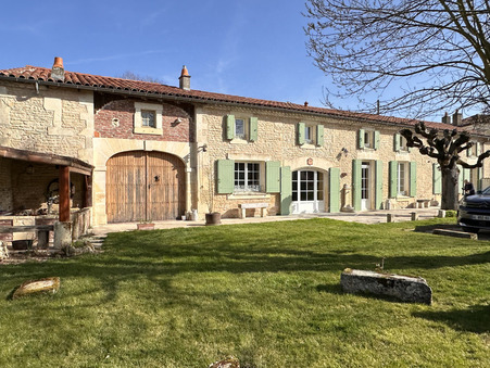 Aumagne  349 800 €