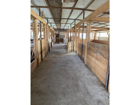 A vendre maison St Germain du Bois 71330; 510 000 € 