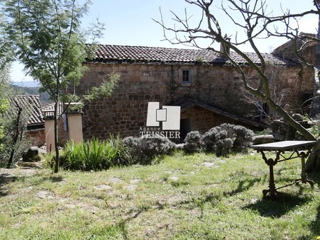 Payzac  225 000 €
