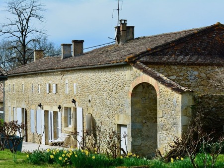PELLEGRUE  574 000 €