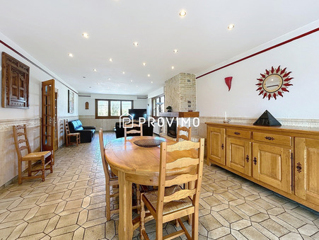 Arras  344 000 €