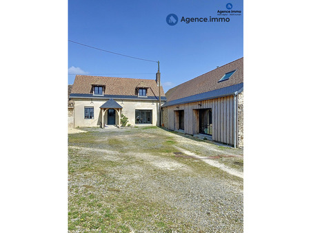 Channay sur Lathan  298 000 €