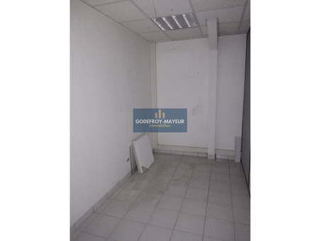 Local professionnel 1 250 €  Réf. 0222.1 Baie-Mahault