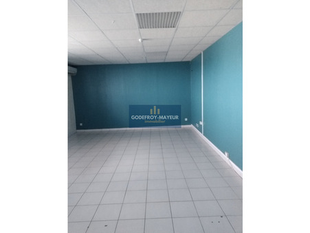 Local professionnel 1 250 €  sur Baie-Mahault (97122) - Réf. 0222.1