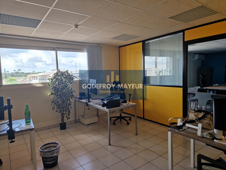A louer local professionnel Baie-Mahault 97122; 1 250 € 