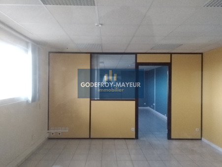 Local professionnel 1 250 €  sur Baie-Mahault (97122) - Réf. 0222.1