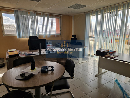 Local professionnel 1 250 €  sur Baie-Mahault (97122) - Réf. 0222.1