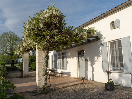 CAMBES  585 000 €
