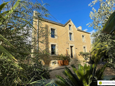 QUIMPERLE  438 900 €