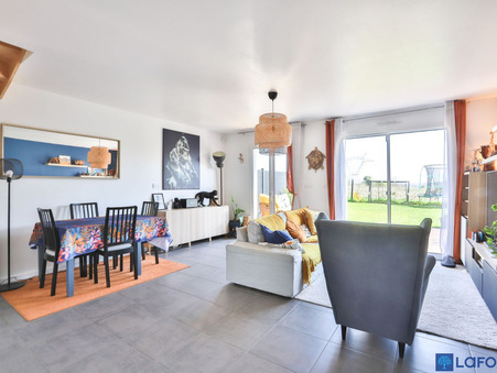 Villiers saint frederic  335 000 €