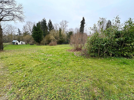 Houdan 79 500 €