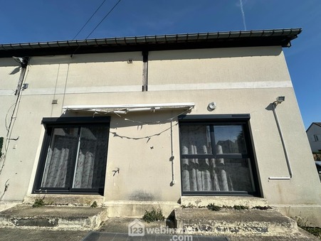 Laon  139 300 €
