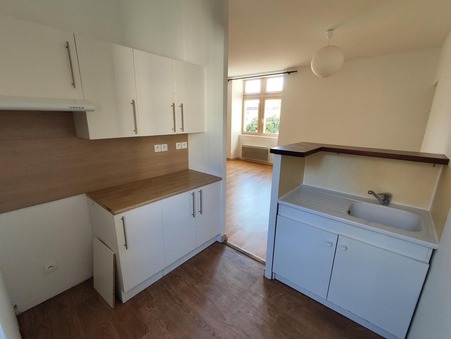 Location appartement Poitiers 86000; 846 € 