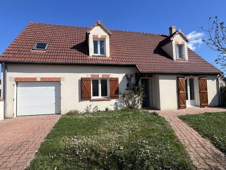 SAINT JEAN DE LA RUELLE  298 000 €
