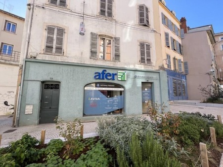 MACON  618 €