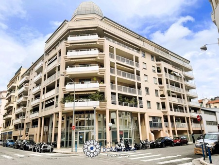 Nice  320 000 €