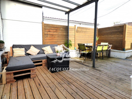 NEUVILLE EN FERRAIN  184 500 €