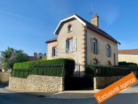 PEVY  446 000 €