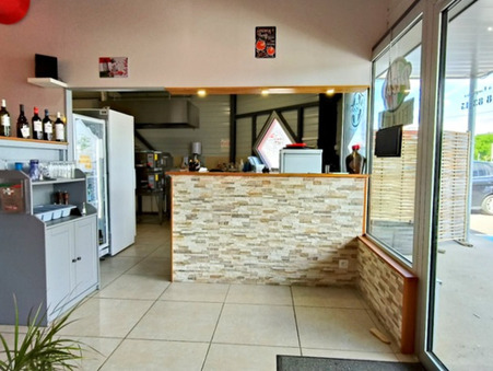 Local commercial 94 000 €  sur Étauliers (33820) - Réf. 11_5495